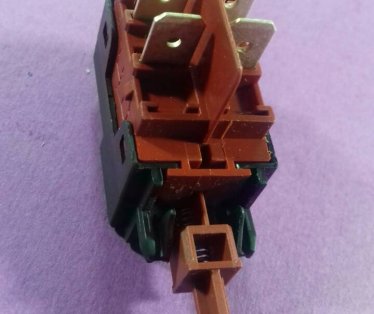 Prekidac ves masine Ardo Merloni  Siltal 146ak06 49564000